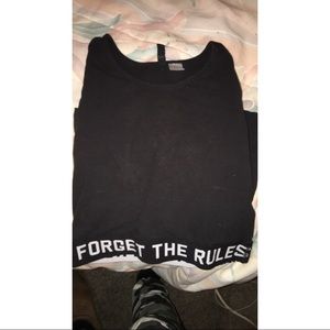 Divided cropped shirt